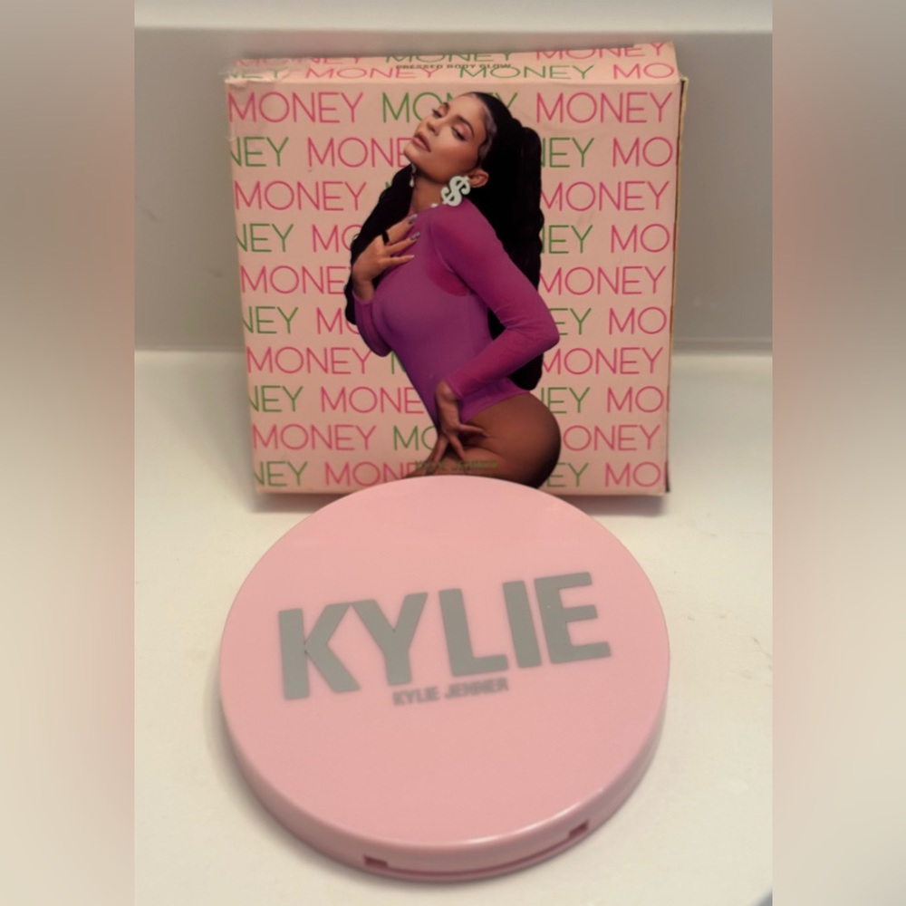 Kylie Cosmetics 22nd Birthday Pressed Body Glow Shimmer Highlighter